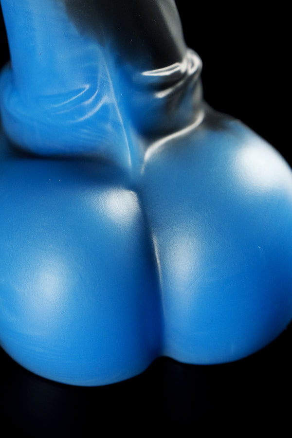 Misforged Zweihander (tiny, 4) #2306